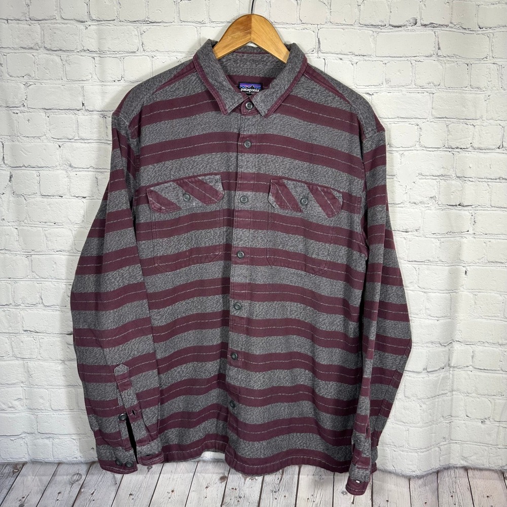 Patagonia Mens Large Organic Cotton Fjord Flannel Button Down Shirt Grey Maroon